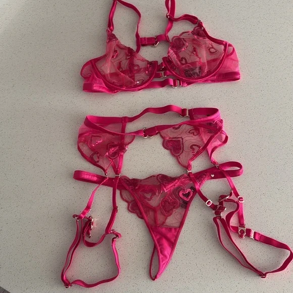 Honey Birdette Hearts Sequin Set - Picture 4 of 11